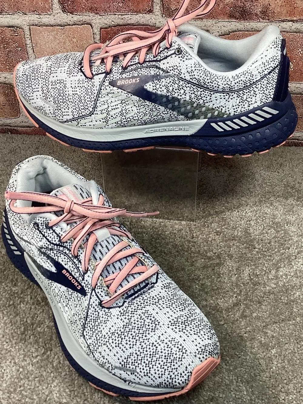 Brooks Adrenaline GTS 21 Women’s running shoes sneakers size 9.5